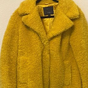 Steve Madden yellow fluffy jacket
